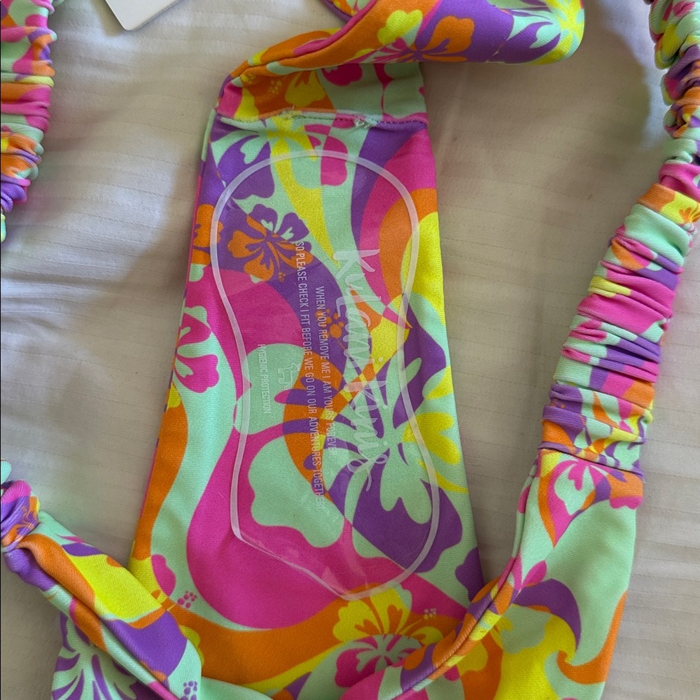 Kulani kinis retro y thong island swirl NWT MEDIUM - Picture 3 of 8